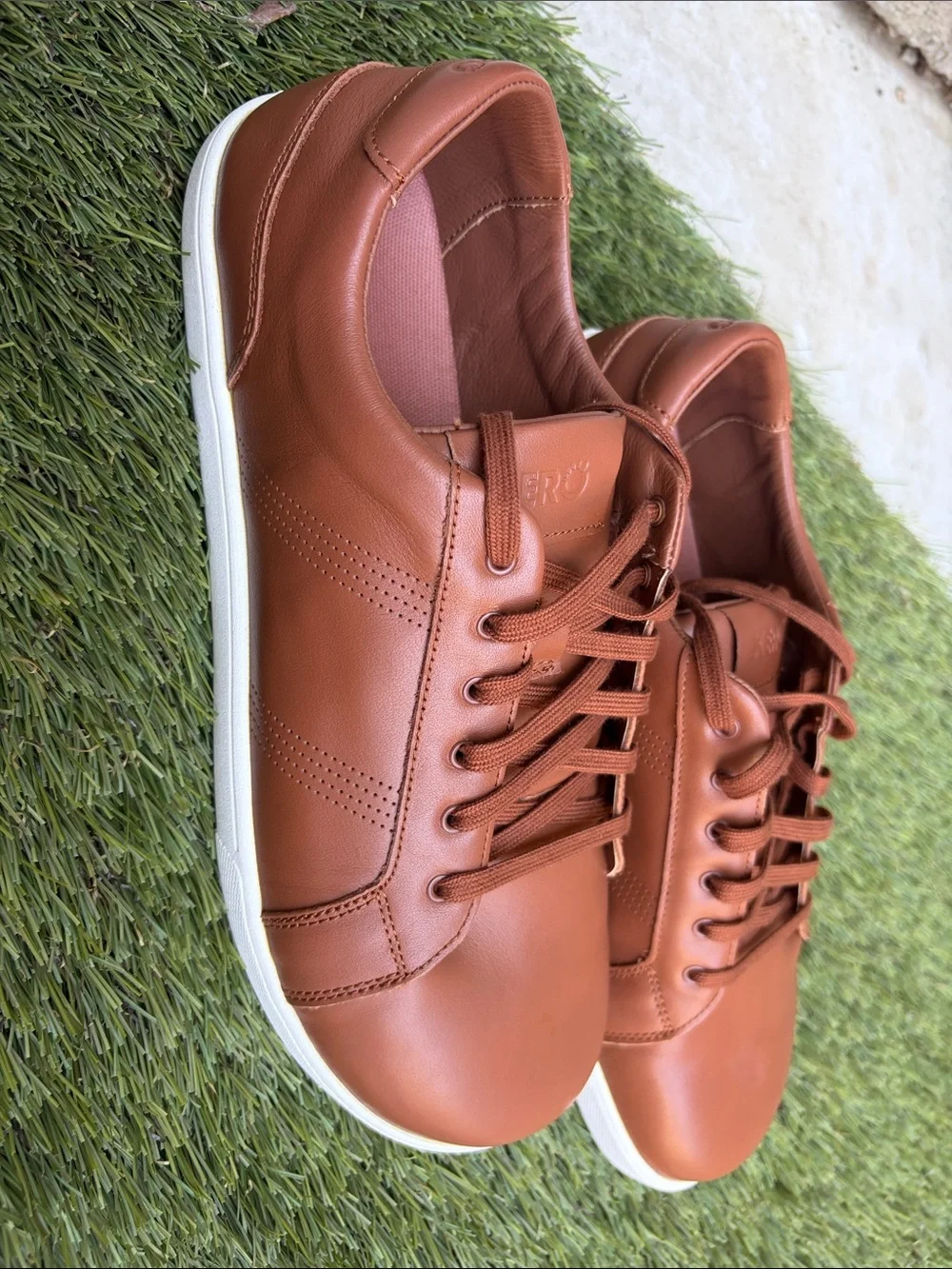Men's Tan Leather Low-Top Sneakers